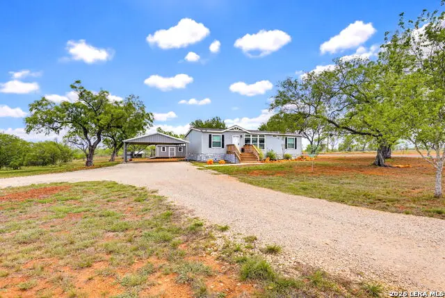 126 County Road 157, Floresville, TX 78114 - #2