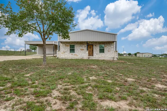 429 Quail Hollow Dr, Adkins, TX 78101 - #1