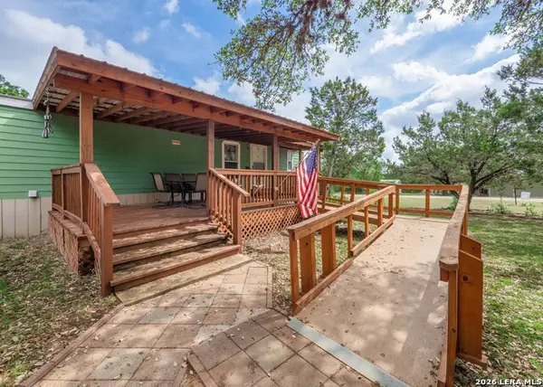 528 Private Rd 1516, Bandera, TX 78003