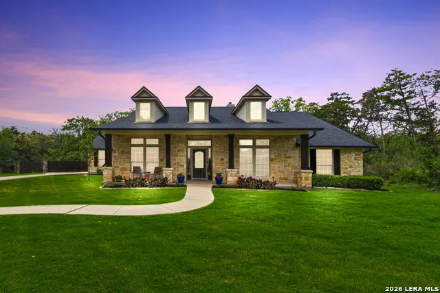 142 Carriage Ct, Bastrop, TX 78602 - #1