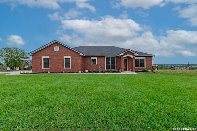 700 Lake Valley, La Vernia, TX 78121 - #1