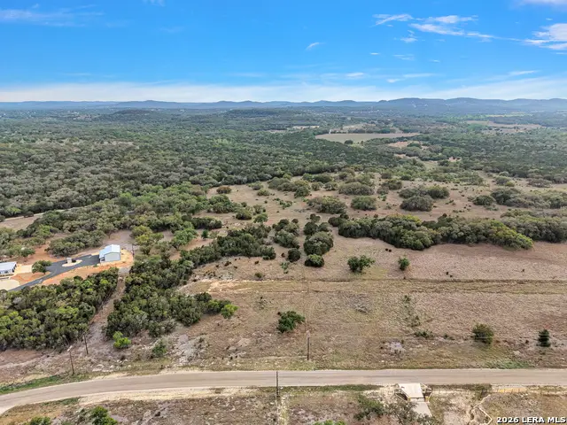 18 Clearwater Canyon Rd, Bandera, TX 78003 - #1