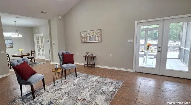 295 N Polly Peak Dr, Bandera, TX 78003 - #2