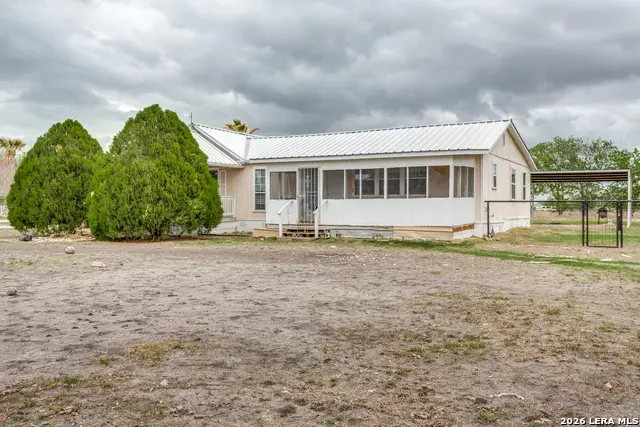 301 E County Road 678, Natalia, TX 78059 - #1