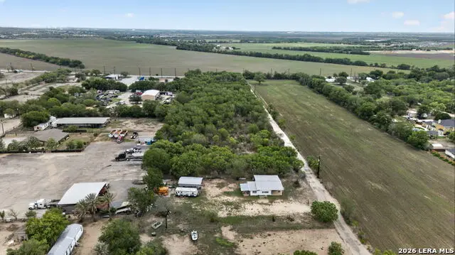 12145 Fischer Rd, Von Ormy, TX 78073 - #2