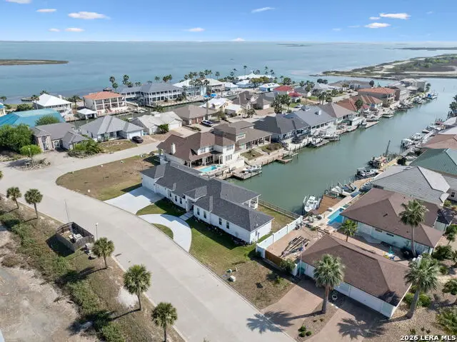 108 Bay Harbor Dr, Aransas Pass, TX 78336 - #2