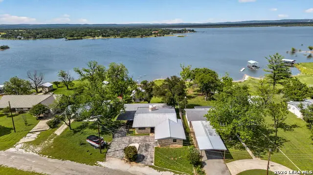 704 Golden Beach Dr, Buchanan Dam, TX 78609 - #1