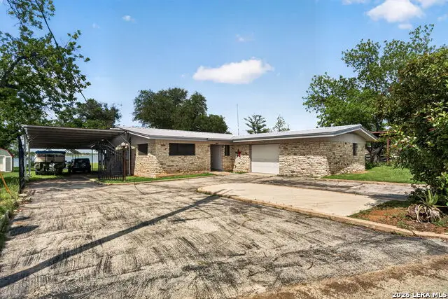 704 Golden Beach Dr, Buchanan Dam, TX 78609 - #3