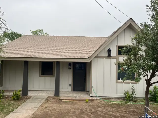 763 N Ceylon St, Eagle Pass, TX 78852 - #2