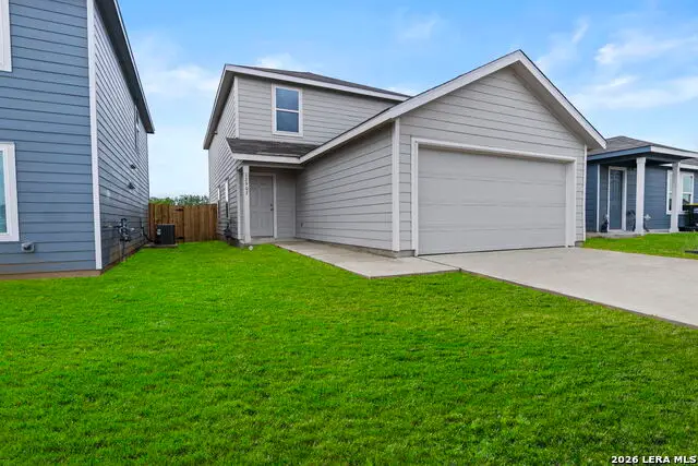 12907 Kathleen St, Saint Hedwig, TX 78152 - #1