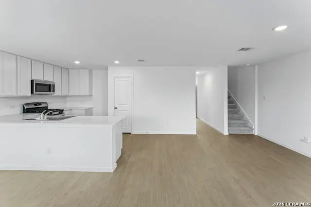 12727 Kathleen St, Saint Hedwig, TX 78152 - #2