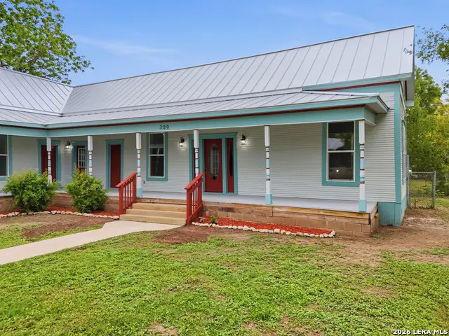 309 E Houston Street, Knippa, TX 78870 - #2