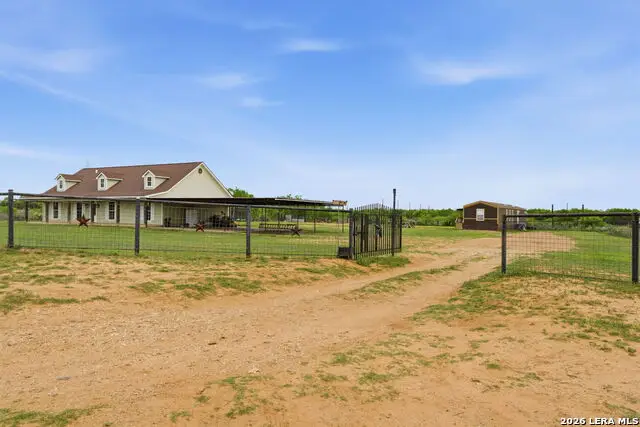 1021 Wells, Pearsall, TX 78061 - #1