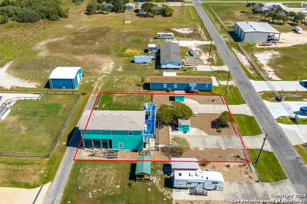 2001-2003 S Doughty, Rockport, TX 78382