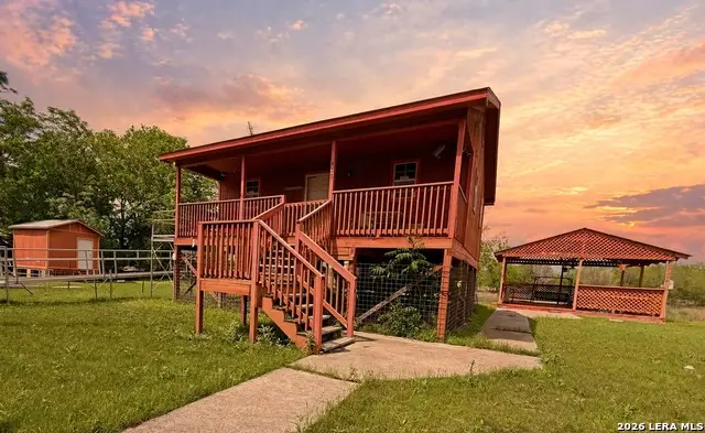 738 Lakeshore Dr S, Bandera, TX 78003 - #1