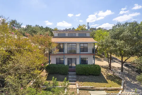 1021 Hillcrest Forest, Canyon Lake, TX 78133