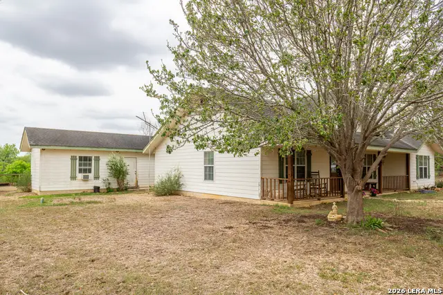 1277 County Road 138, Floresville, TX 78114 - #2