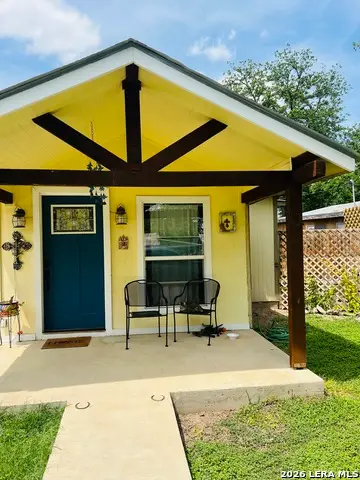 552 Diaz, Uvalde, TX 78801 - #1