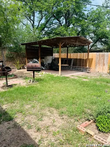 552 Diaz, Uvalde, TX 78801 - #2