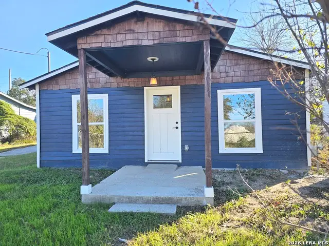 1360 Essex St, San Antonio, TX 78210 - #1