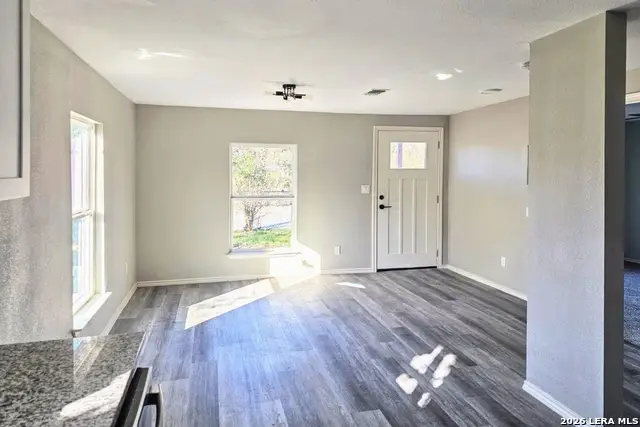 1360 Essex St, San Antonio, TX 78210 - #3