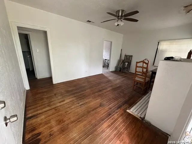 560 W Lynwood, San Antonio, TX 78212 - #2