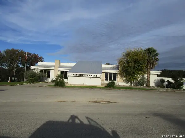 421 Watts #UNIT B4, Canyon Lake, TX 78133