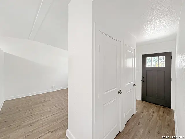 250 Flintstone Ln, Universal City, TX 78148 - #3