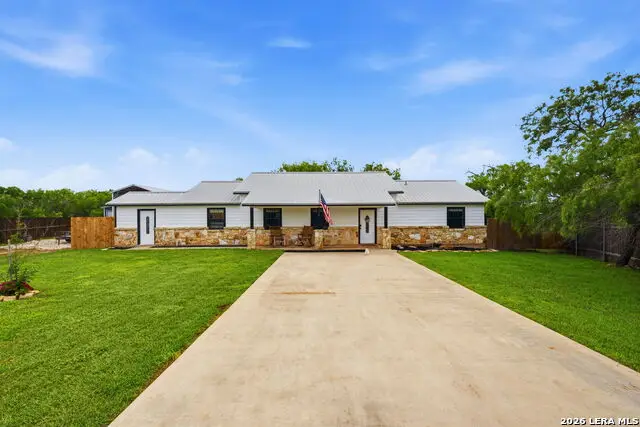 202 Bryan Dr, Jourdanton, TX 78026 - #1
