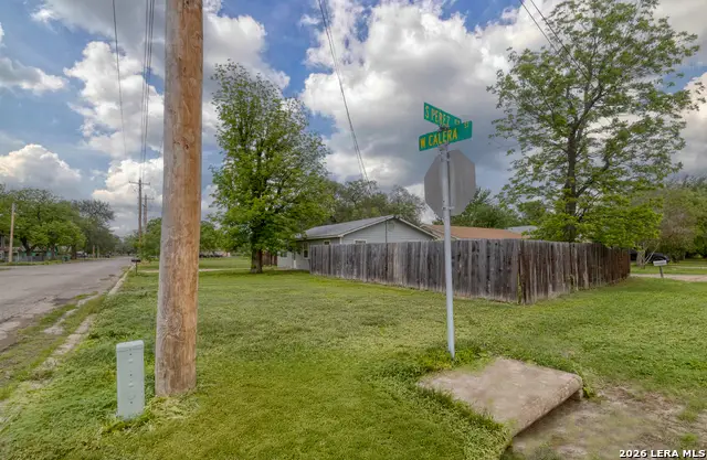 411 W Calera, Uvalde, TX 78801 - #3