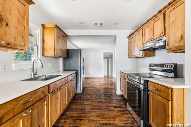 628 Fleming St, San Antonio, TX 78211 - #3