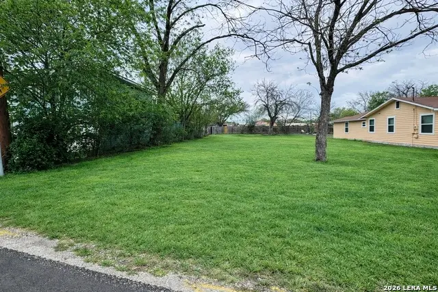 107 South St, Converse, TX 78109 - #2