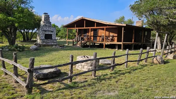 11695 County Road 350, Barksdale, TX 78828