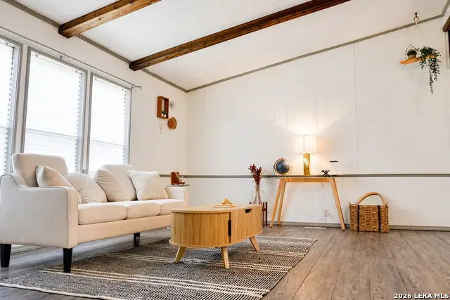 18066 La Gloria Rd, Elmendorf, TX 78112 - #2