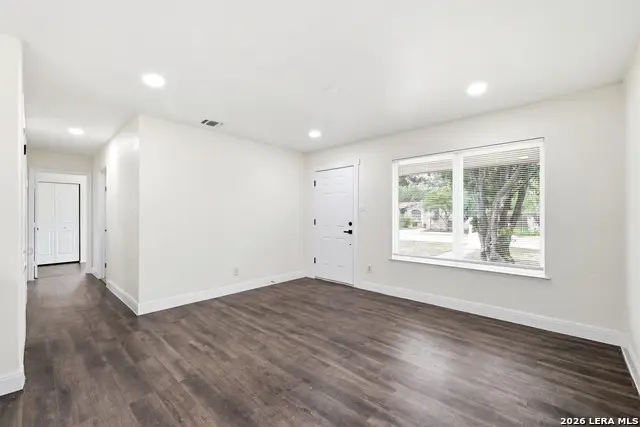 5323 El Paso St, San Antonio, TX 78237 - #3