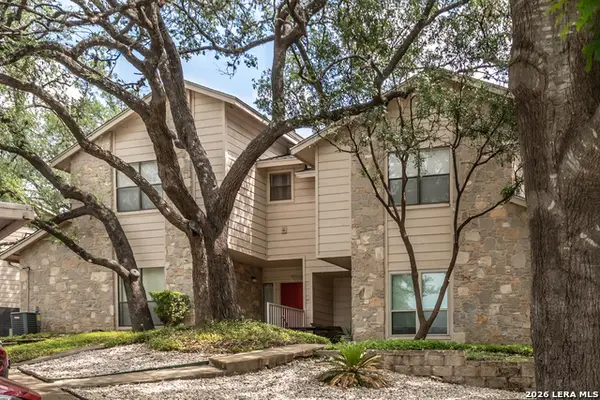 829 W Bitters Rd #401, San Antonio, TX 78216