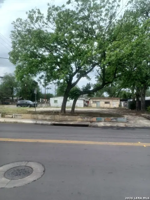 1537 Saltillo, San Antonio, TX 78207