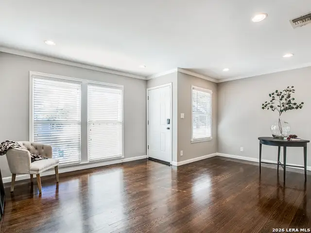 411 Devonshire Dr, San Antonio, TX 78209 - #3