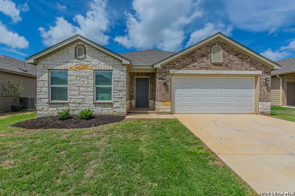 19831 Doc Holiday Dr, Lytle, TX 78052