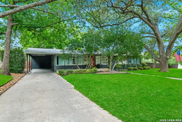 211 Robinhood Pl, San Antonio, TX 78209 - #2