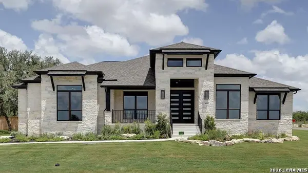 451 Falcon Cv, Castroville, TX 78009