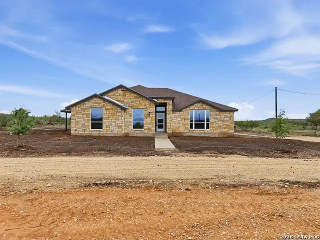 60 Friendship Hills, Uvalde, TX 78801 - #1