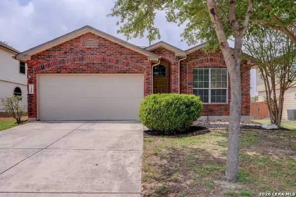 720 Hollow Ridge, Schertz, TX 78154