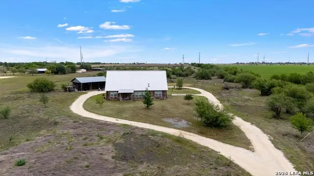 707 Creek Rd, Marion, TX 78124 - #1