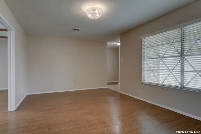 214 Oaklane Dr, Universal City, TX 78148 - #3
