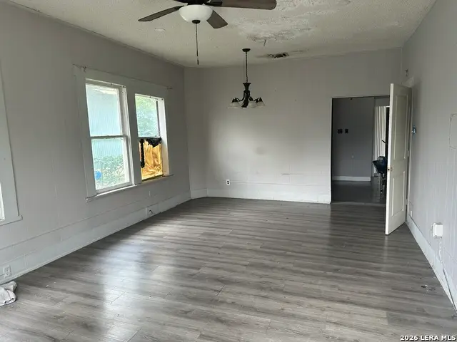 315 Linares St, San Antonio, TX 78225 - #3