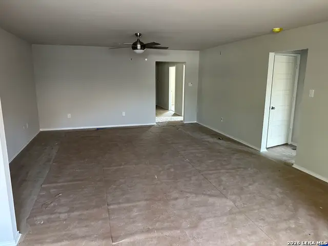 240 W Martindale St, Seguin, TX 78155 - #2