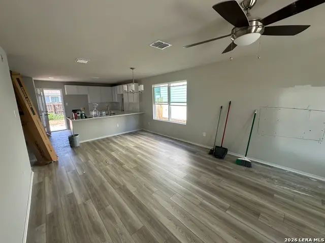304 W Martindale, Seguin, TX 78155 - #2