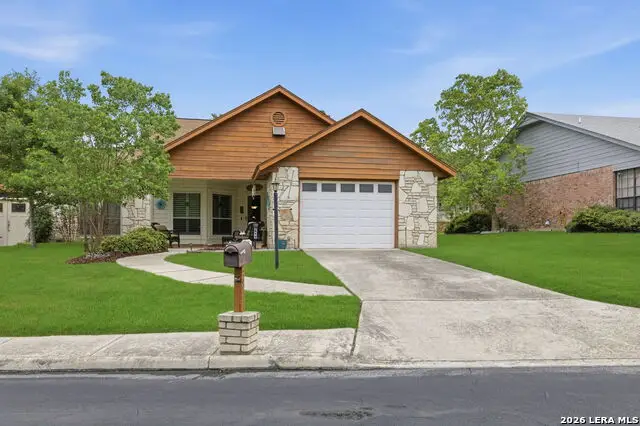 3817 Hunters Gln, Schertz, TX 78108 - #1