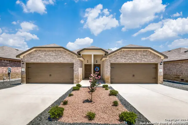 412-414 Emma Dr, New Braunfels, TX 78130 - #1
